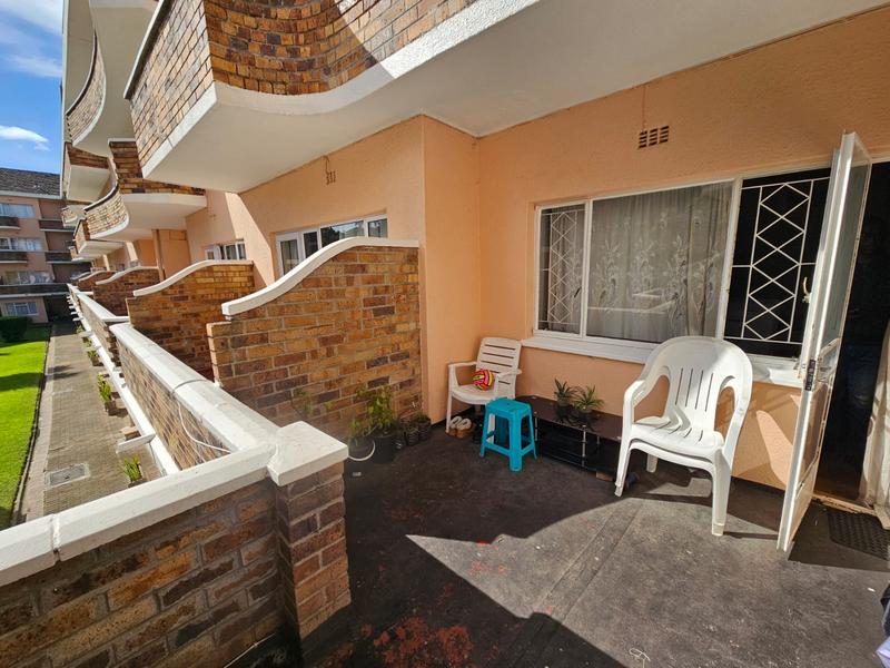 2 Bedroom Property for Sale in Rosebank Western Cape
